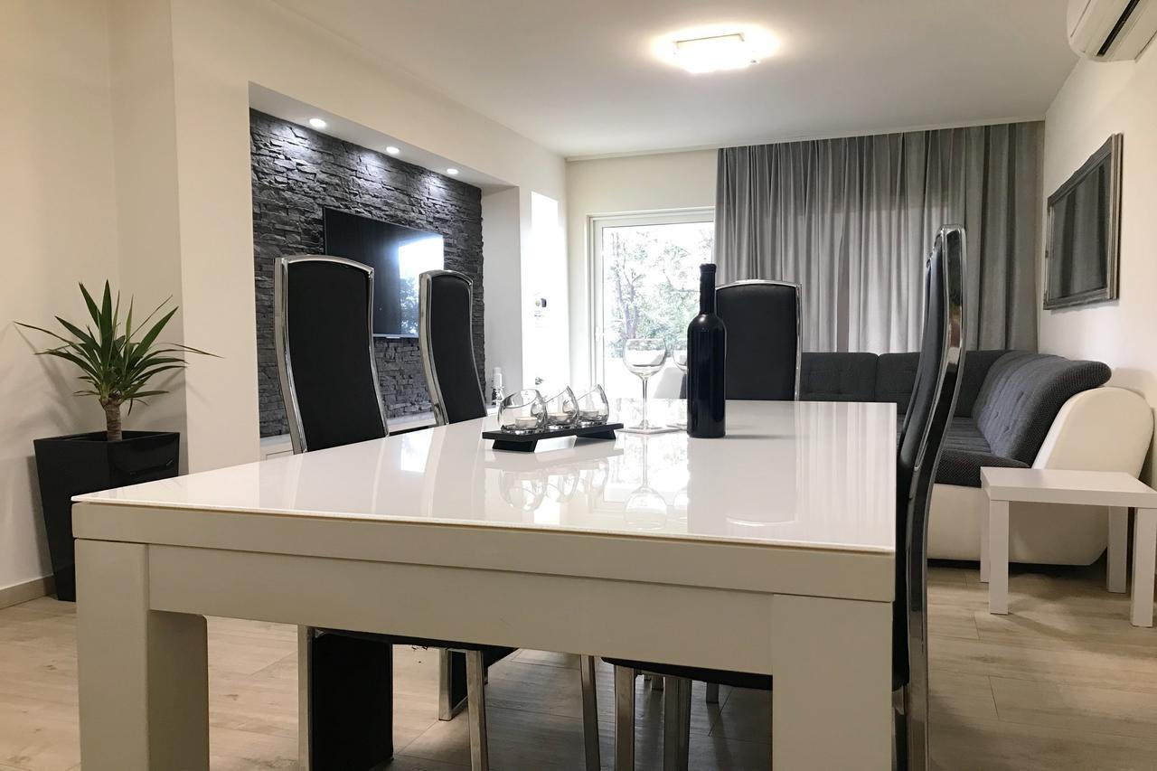 Apartments Villa Stivan Solin Exterior photo